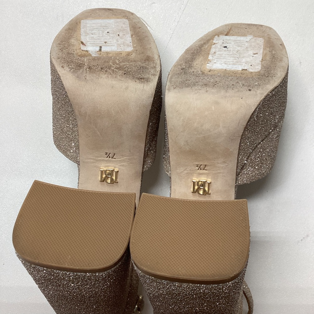 Badgley Mischka Jayda Ankle‎ Strap Platform Pumps - Picture 13 of 15